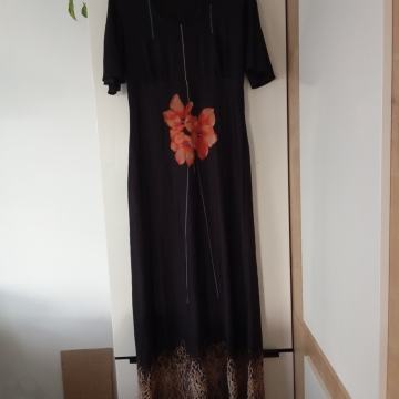 MAXI ČRNO CVETLIČNA OBLEKA