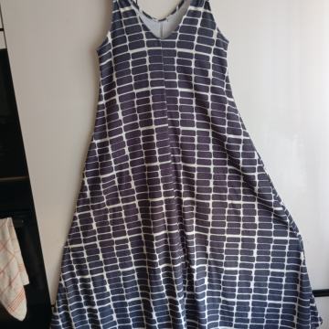 SIVO BELA MAXI TOPLA ŠIROKA OBLEKA S