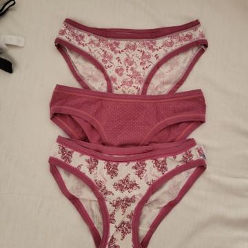 Dekliške spodnjice vel. 131/142