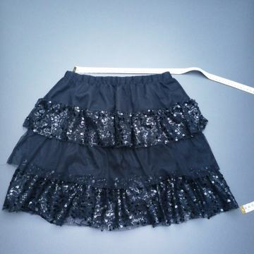 Črno bleščeče krilo YKF, št. 170/176