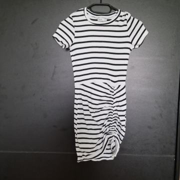 Črtasta oblekica, xs