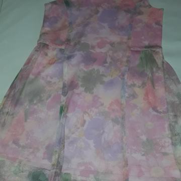 Dekliška oblekica s.oliver, št. 104. Oblekica je kot nova.