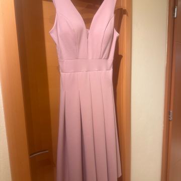 Dekliško svečano obleko