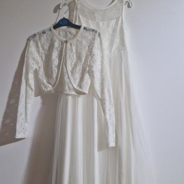 Obleka za prvo obhajilo