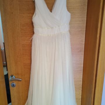 Prodam belo svečano obleko za punco