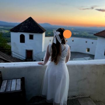 Svečana obleka za birmo ali obhajilo