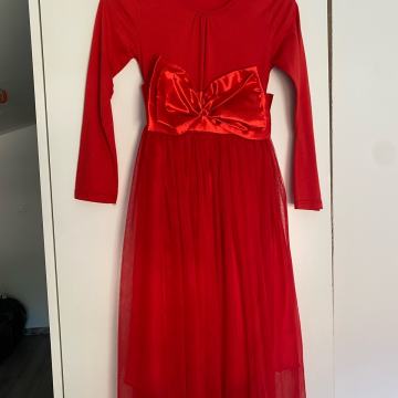 Svecana oblekca za 7-10 let