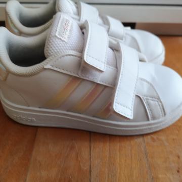 Adidas superge za deklico 26