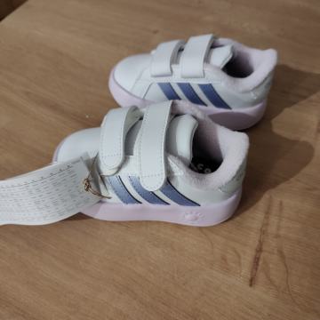 Adidas superge st. 22
