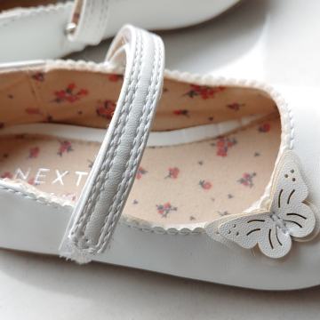 Beli dekliški čevlji za posebno priložnost, št 24, Next