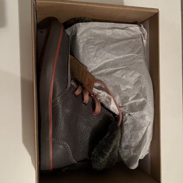 Camper novi čevlji 32