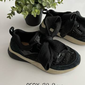 Čeveljčki Geox, številka 32