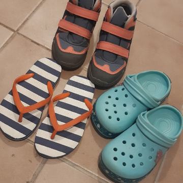 Čevlji za deklico št. 29 (3 pari)