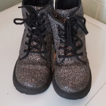 čevlji za deklico, št. 31