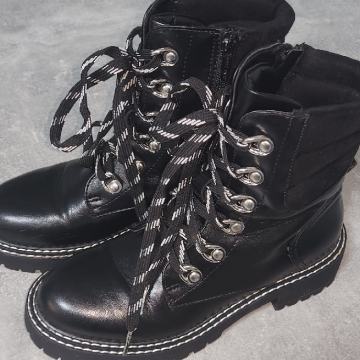 Čevlji dekliški 36