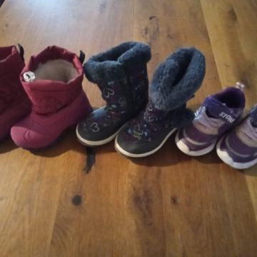 ČEVLJI ZA NAJMLAJŠE 3 PARI ZA 5€