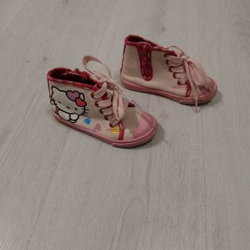 čevlji številka 22