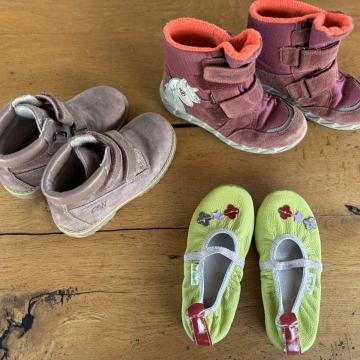 Čevlji od številke 25-28 za deklice