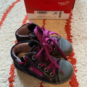 Čevlji Superfit