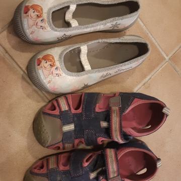 Obutev za deklice št. 28 (2 para)