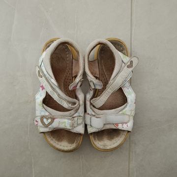 Ciciban sandalci št. 32