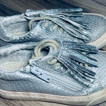 CICIBAN USNJENA DEKLIŠKA OBUTEV št.26, cena 15€