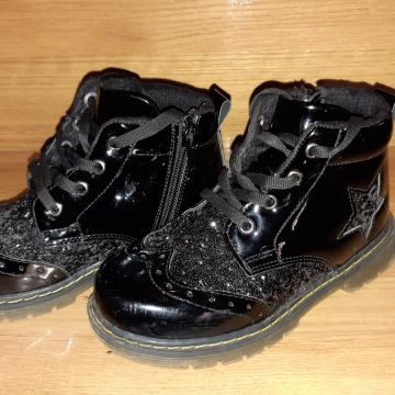 Črni dekliški čevlji Cupcake št. 29