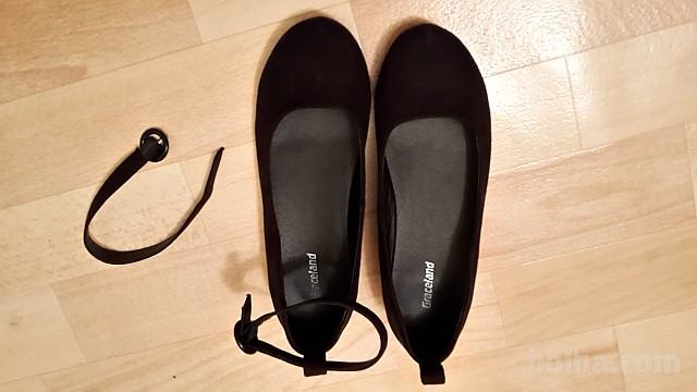 Deklica čevlji vel. 33