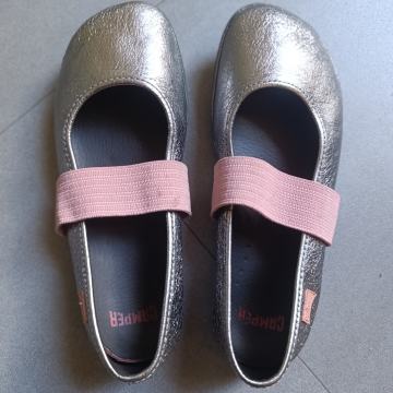 dekliške, mladinske čevlje- balerinke Camper