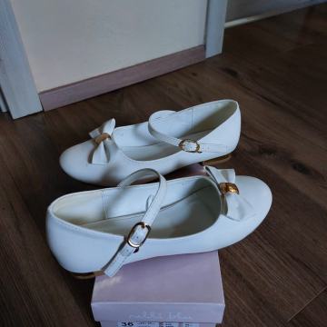 Dekliški čeveljčki št.36