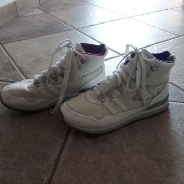 Dekliški čevlji 37