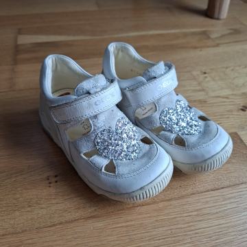 Dekliški čevlji GEOX (št. 24)