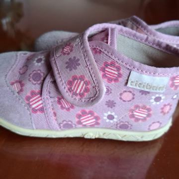 Dekliški copati Ciciban št. 23