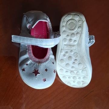 dekliški modni čevlji, balerinke št. 22 nelli blu