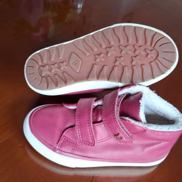 dekliški modni / športni čevlji - teniske next št. 26,5