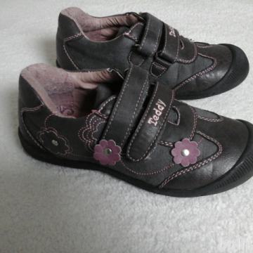 Dekliški prehodni čevlji vel 30