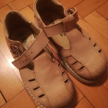 Dekliški usnjeni POLSANDALI, št. 27