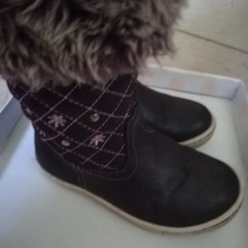 Dekliški visoki čevlji jesen/zima št. 25 (škornji)