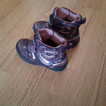 Dekliški zimski čeveljčki št.27.