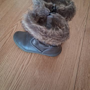 Dekliški zimski čeveljčki št.28.