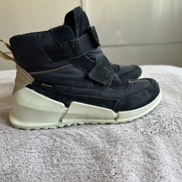 Dekliški zimski škornji ECCO, Št. 37 (Gore-Tex)