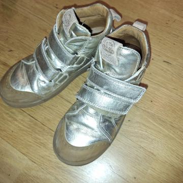 Froddo gležnjarji 30, 2 različna modela