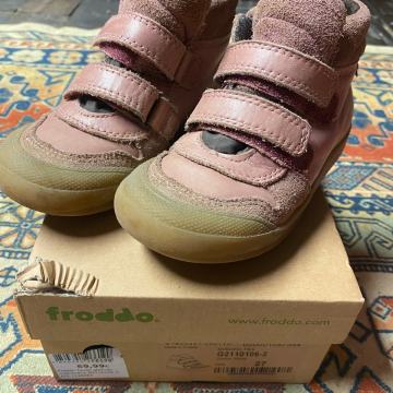 Froddo velikost 27