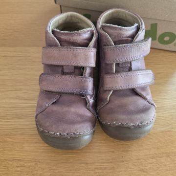 Froddo usnjeni za punčko št.26