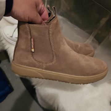 Geox gleznarji vel.34