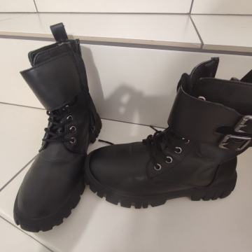 Gležnarji Lelli Kelly št.34