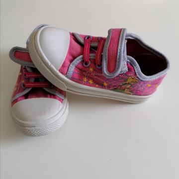 Obutev za deklico št.26 (5 parov)