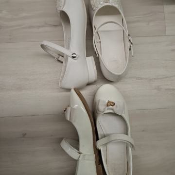 Otroške dekliške bele balerinke (za prvo obhajilo) št. 34 ter št. 32