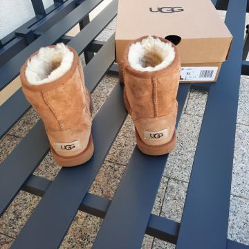 OTROŠKE ZIMSKE UGGICE