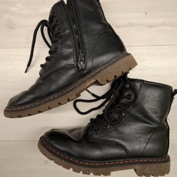 Otroški dekliški gležnarji, črni škornji št. 31